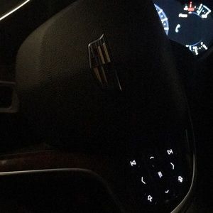 Meet your Posher, Thomas